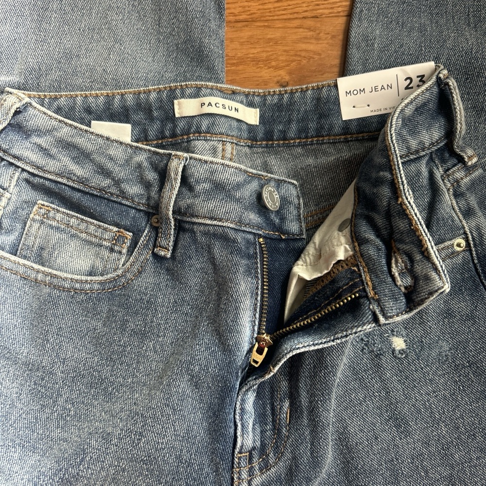 PacSun Ripped Blue Mom Jeans NWT - Picture 7 of 8